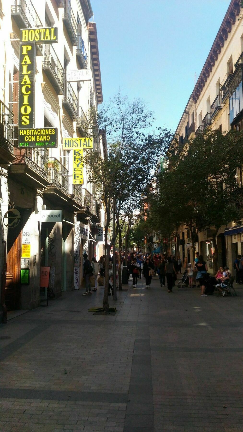 Hostal Palacios Fuencarral Madrid Exterior foto
