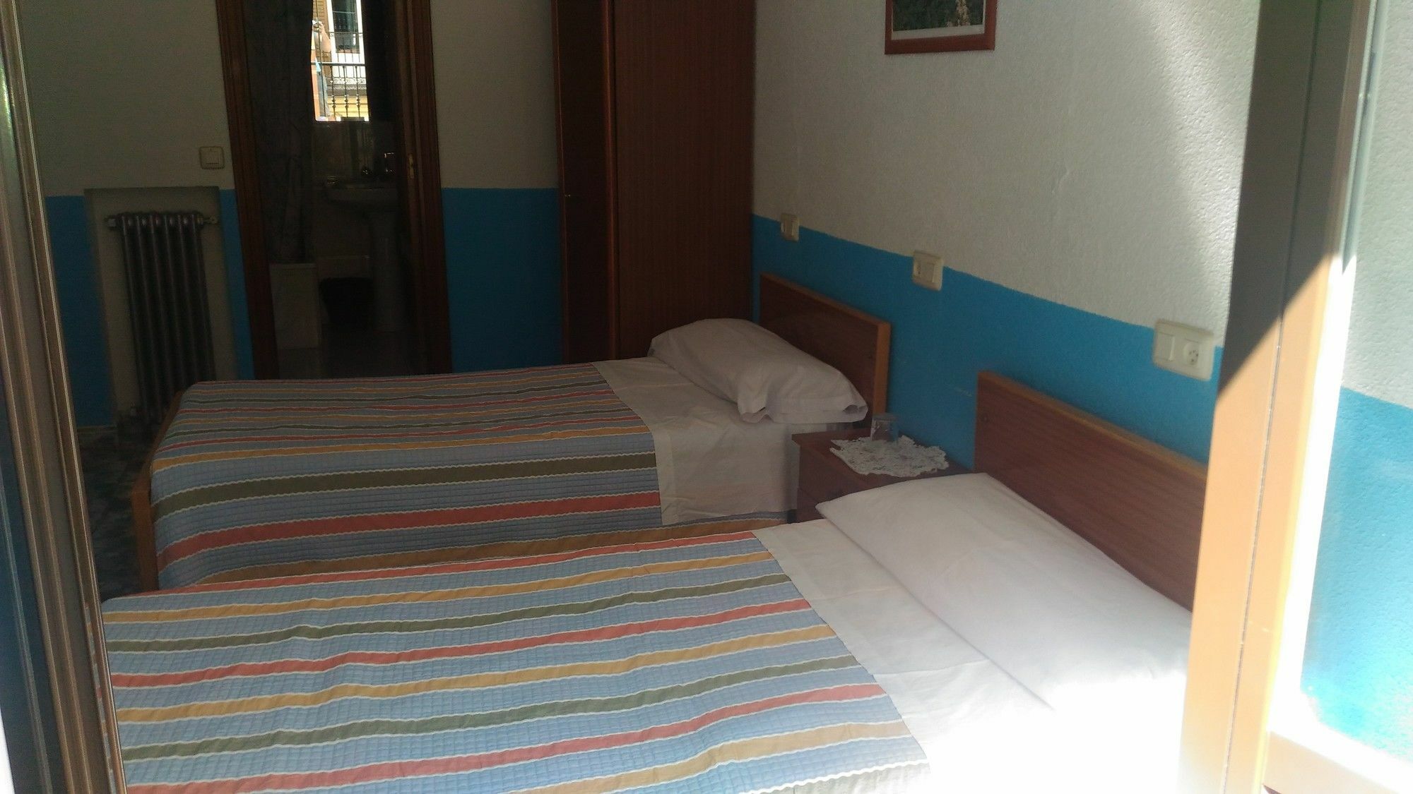 Hostal Palacios Fuencarral Madrid Exterior foto